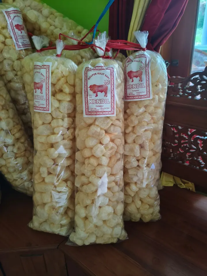 Kerupuk kulit sapi kemasan seperempat kilogram